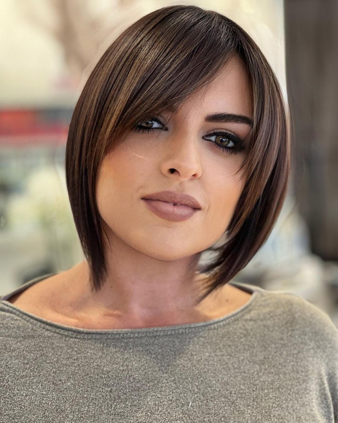 Slimming A-Line Bob with Side Bangs